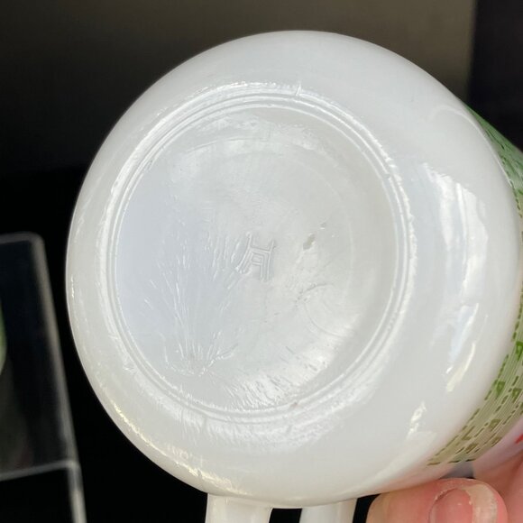 Hazel Atlas Tom and Jerry Egg Nog Jingle Bell Mugs - Set of 3 - Picture 7 of 9